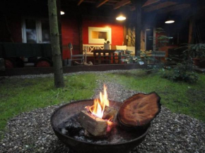Ponderosa-Hütte im Wald